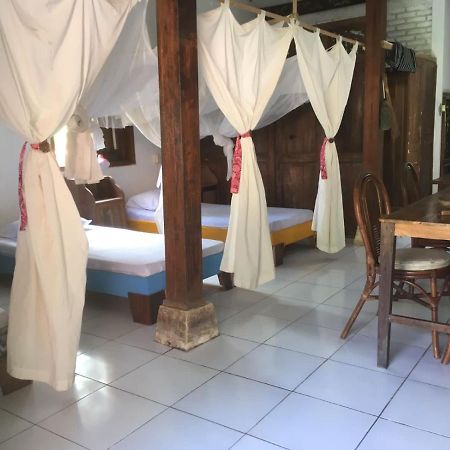 Vh Surf Camp Apartamento Pacitan Exterior foto