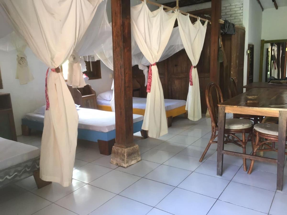 Vh Surf Camp Apartamento Pacitan Exterior foto
