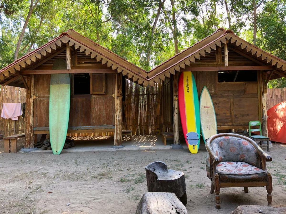 Vh Surf Camp Apartamento Pacitan Exterior foto
