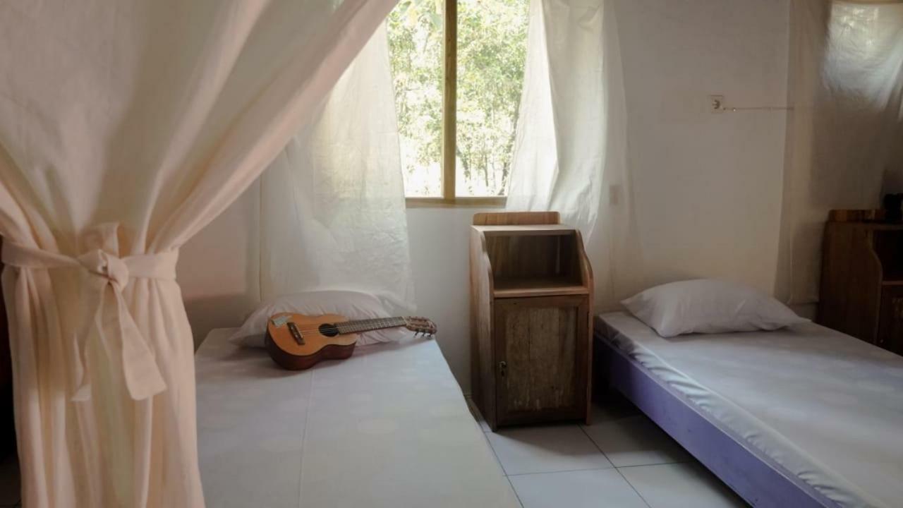 Vh Surf Camp Apartamento Pacitan Exterior foto