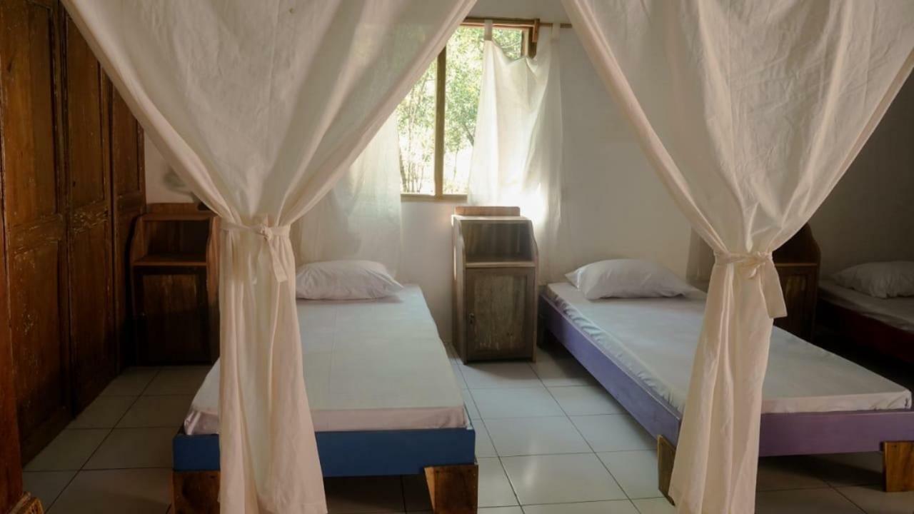 Vh Surf Camp Apartamento Pacitan Exterior foto