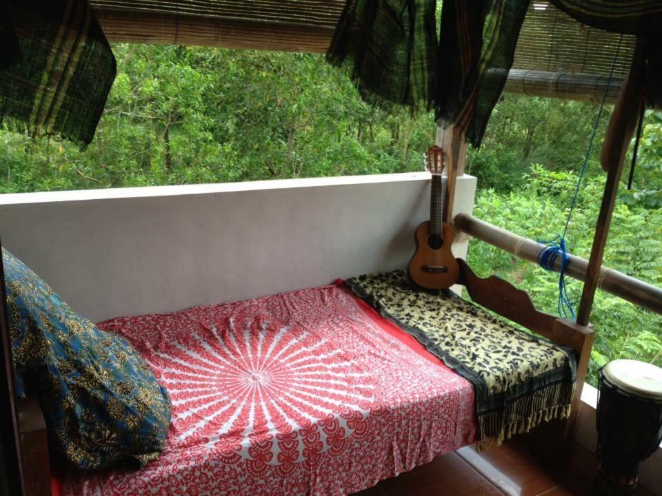 Vh Surf Camp Apartamento Pacitan Exterior foto